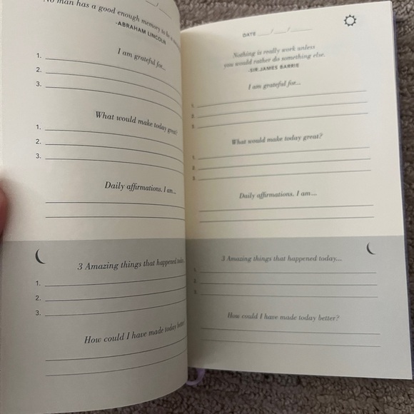 Lavender Gratitude Journal - brand new - Picture 4 of 7
